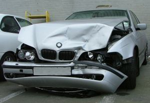 825017_crash_car