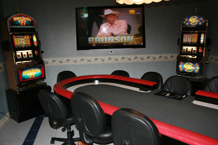 5 Unique and Stunning Home Poker Room Designs