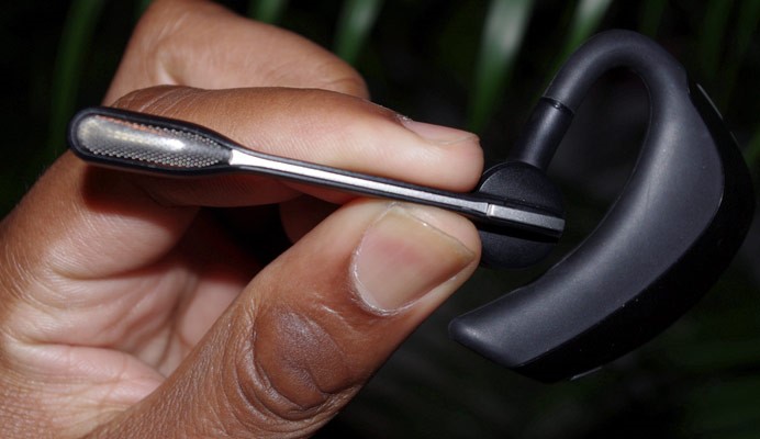 Is The Plantronics Voyager PRO Bluetooth Headset The Right Hands-Free Mobile Phone?