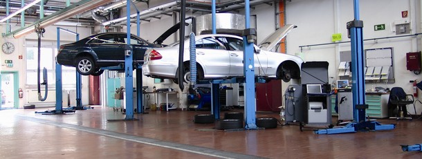 Mercedes Servicing And Distribution For Proper Running Of Your Prestigious Car