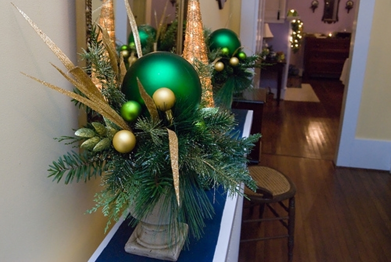 Go Green With Your Christmas Decorations