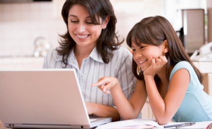 Online Degree Programs Help Parents Return To College