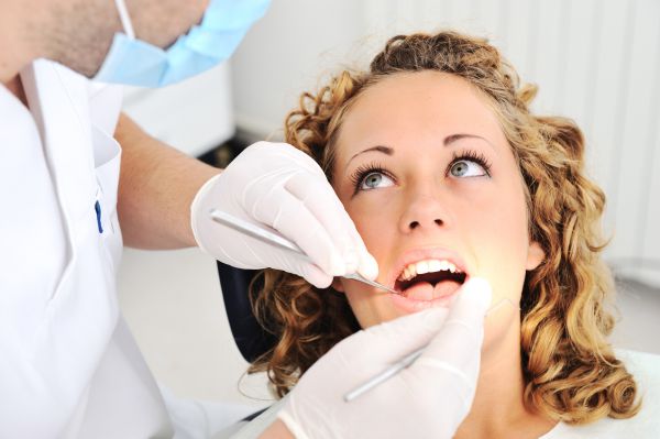 When To Consult Emergency Dental Care?