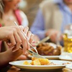 5 Tricks For Eating Healthy When You Dine Out