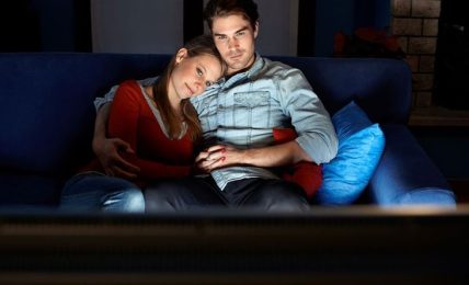 Breaking The Ice: How To Make A Movie Night The Perfect First Date