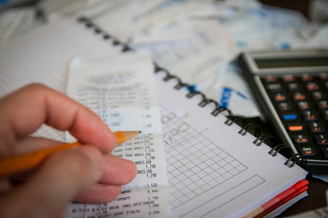 Tips On Saving Money and Time On Your Monthly Expenses