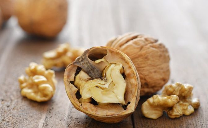 7 Reasons To Eat More Nuts Everyday