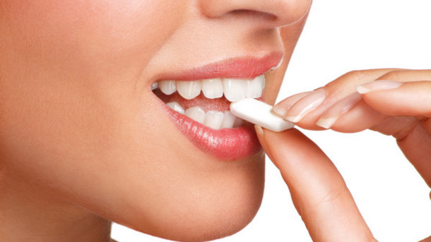 7 Benefits Of Chewing Sugar-Free Gum