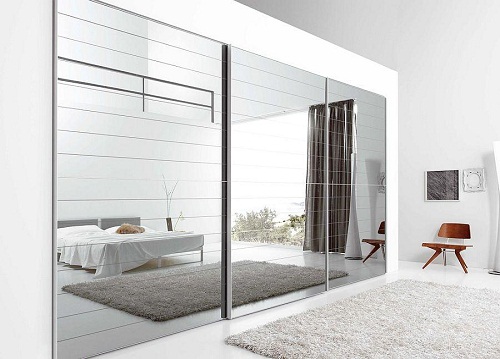 The 4 Best Rooms For Floor To Ceiling Mirrors 