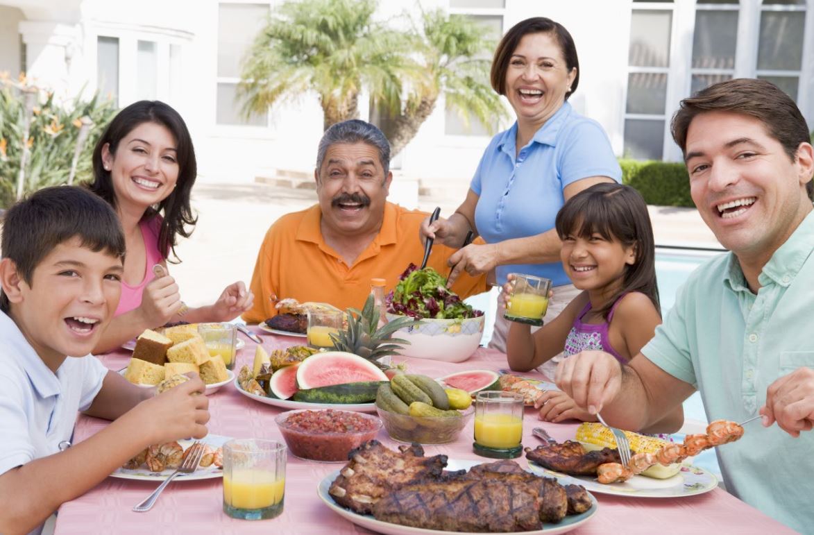 5 Solutions To Your Biggest Family Reunion Mishaps