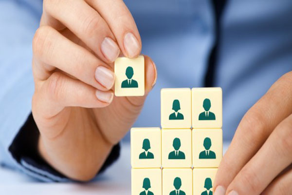 How To Hire The Right People For Your Start-Up