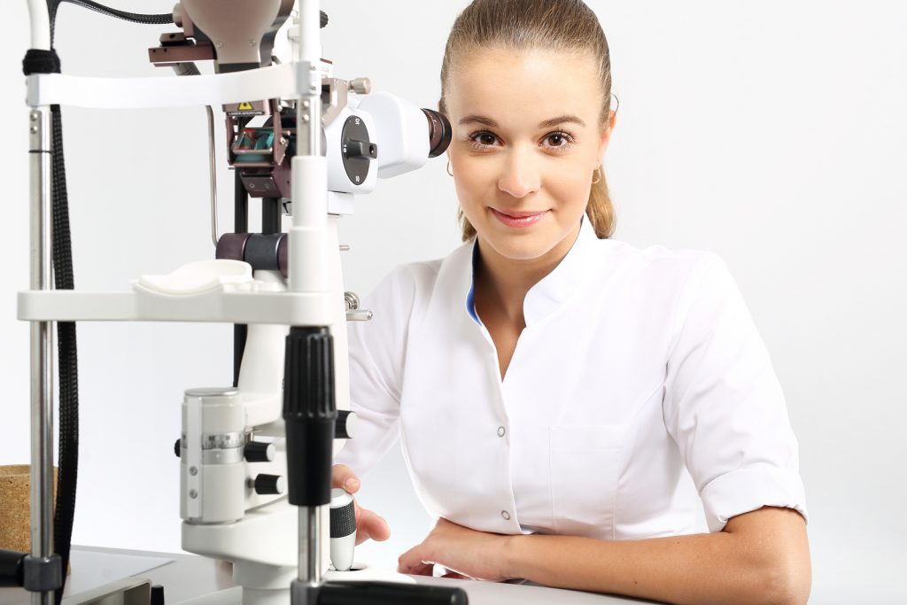 Things To Know When Looking For An Ophthalmologist In Toronto