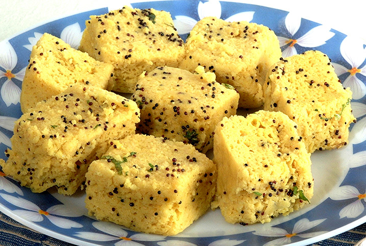 Let’s Figure Out The Difference Between Khaman and Dhokla