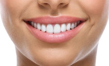 The Benefits Of Having A Bright and Beautiful Smile