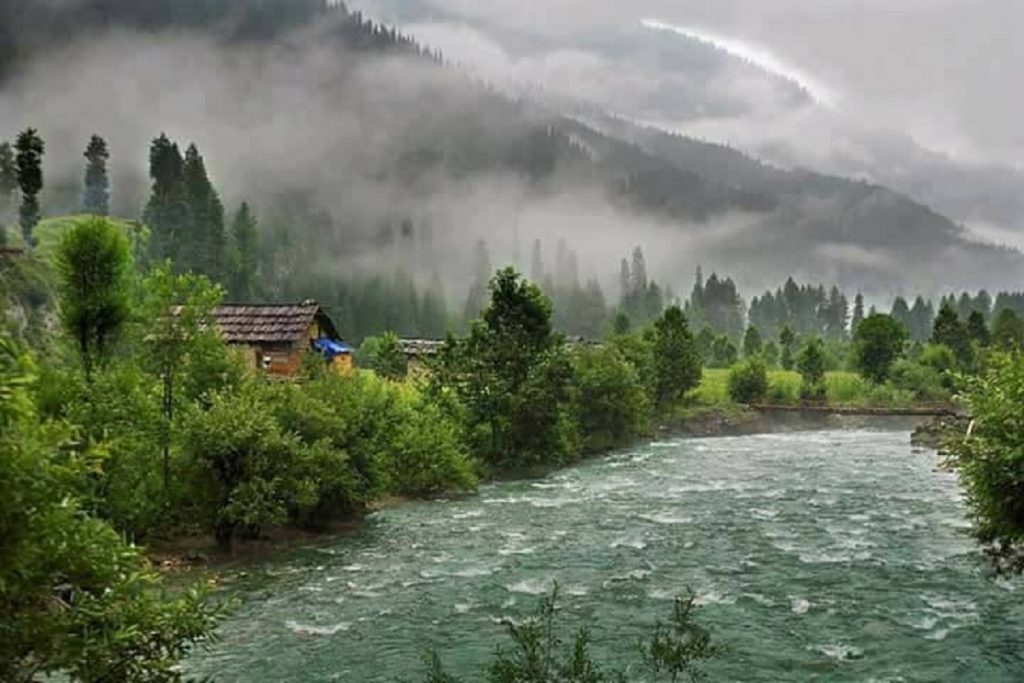 7 Most Beautiful Romantic Gateways In Pakistan